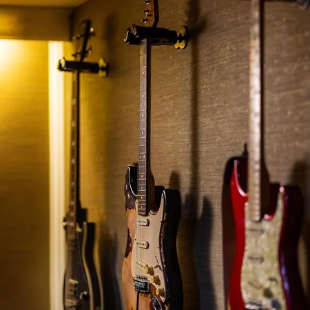 Np House- Social Hotel&coworking By Networking Premium, Free Shuttle Отель 4*