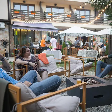 Np House- Social Hotel&coworking By Networking Premium, Free Shuttle Отель