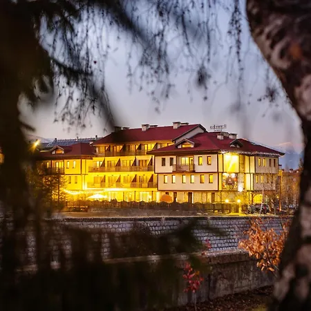 The Social By Networking Premium Hotell