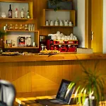 Odaya & Coworking By Np House Хотел Банско