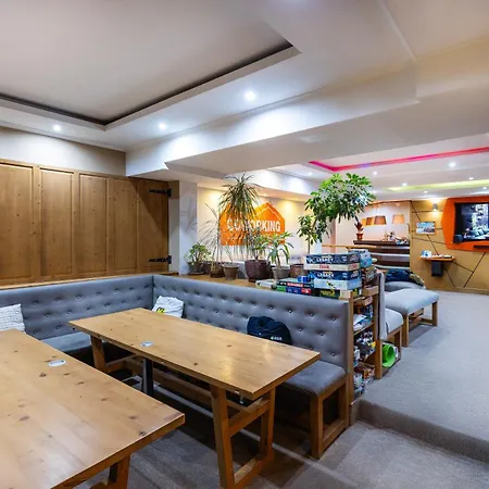 Hotel The Social By Networking Premium