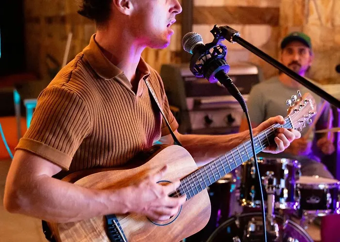 Np House- Social Hotel&coworking By Networking Premium, Free Shuttle 4* 반스코