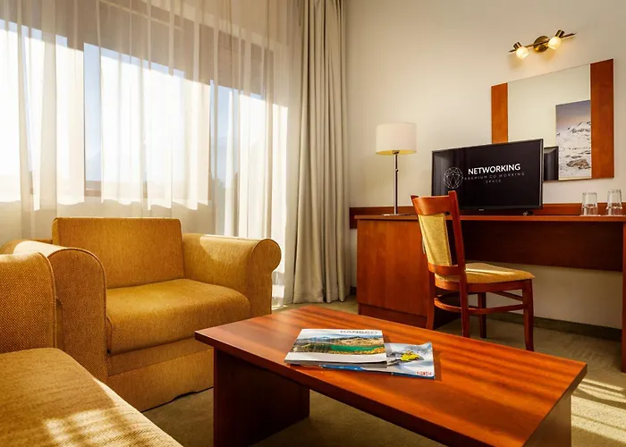 Np House- Social Hotel&coworking By Networking Premium, Free Shuttle 4* 반스코