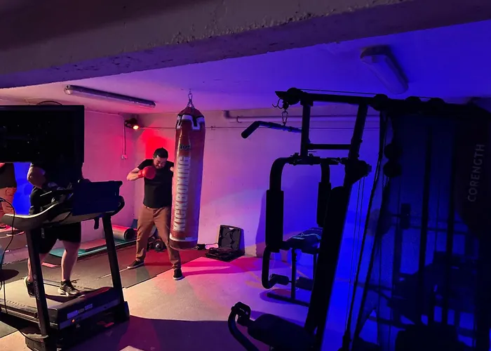 호텔 Np House- Social Hotel&coworking By Networking Premium, Free Shuttle 반스코