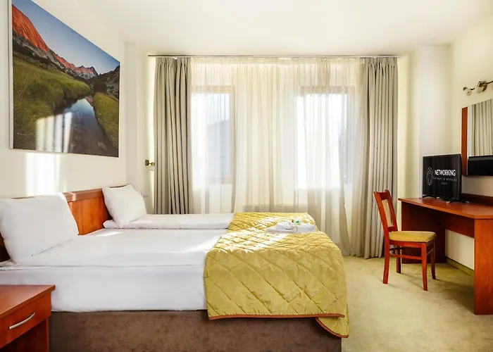 Np House- Social Hotel&coworking By Networking Premium, Free Shuttle